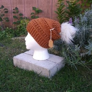 5knotsnorth Heyyy Baby Beanie